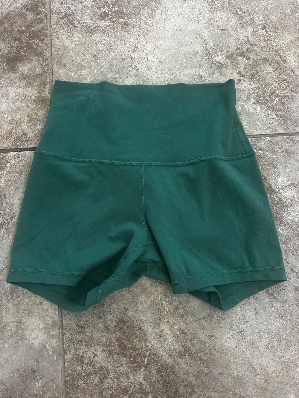 lululemon High-Rise shorts - Picture 2 of 3